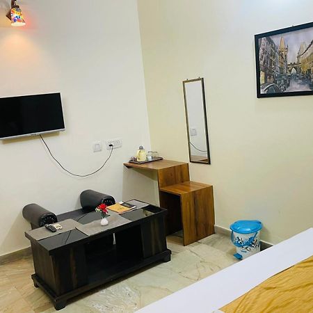 Shankar Vilaas -A Boutique Stay Forigners Choice Near Ghats And Temples Varanasi Exterior photo