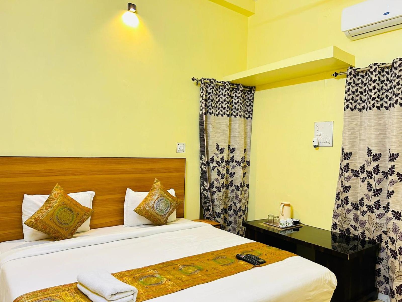 Shankar Vilaas -A Boutique Stay Forigners Choice Near Ghats And Temples Varanasi Exterior photo